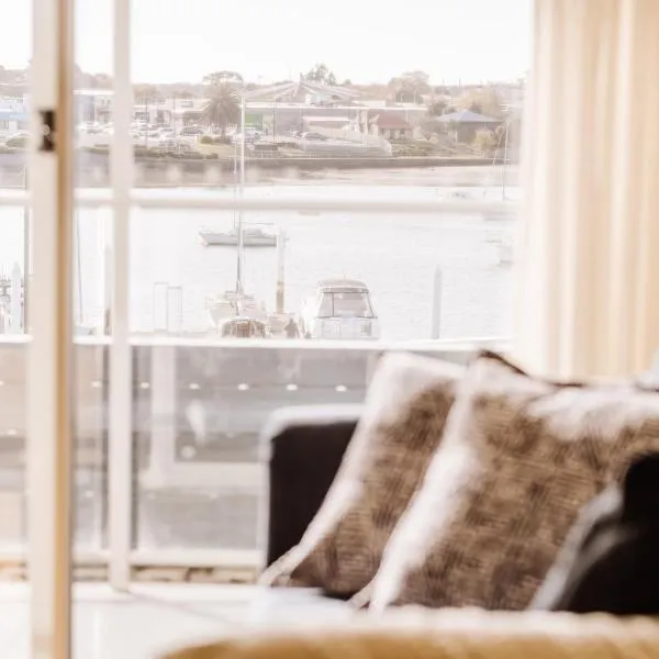 York Cove Hotel、ジョージ・タウンのホテル