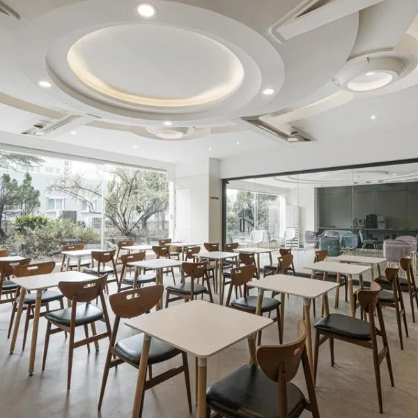 Hotel TT Summit, hotel en Changwon