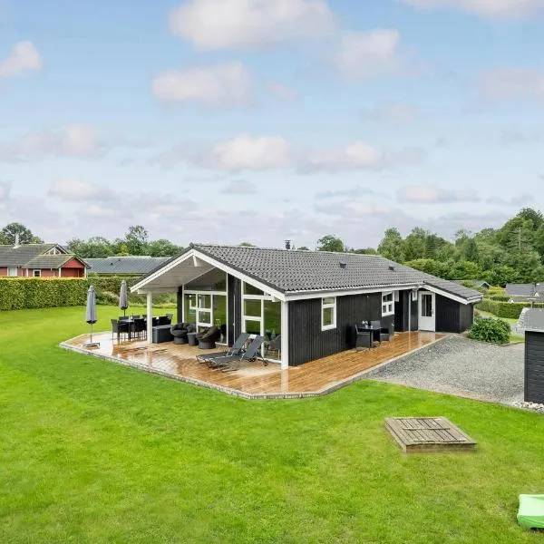 Four-Bedroom Holiday Home In Aabenraa, hotel v destinaci Aabenraa
