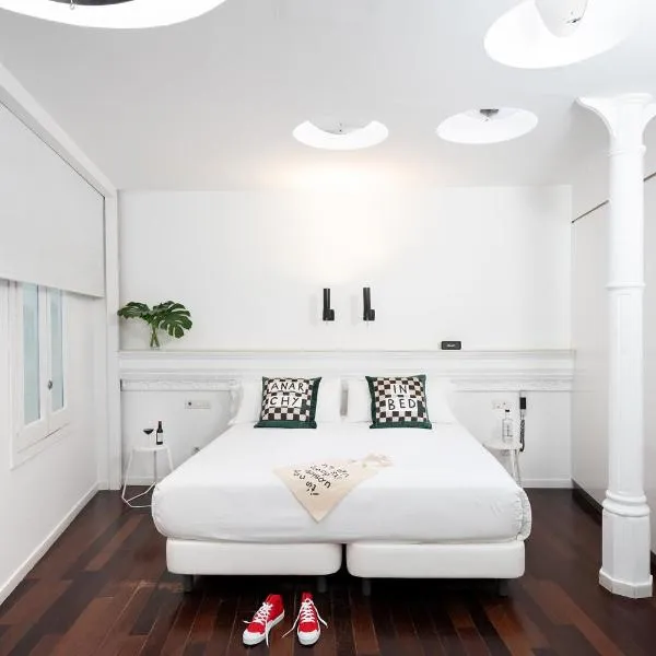 Chic & Basic Born Boutique Hotel, хотел в Барселона