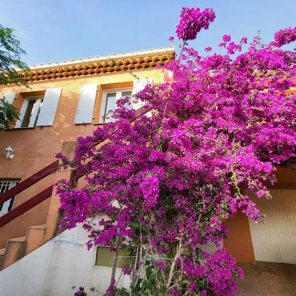 Villa, hotel v destinácii La Garde