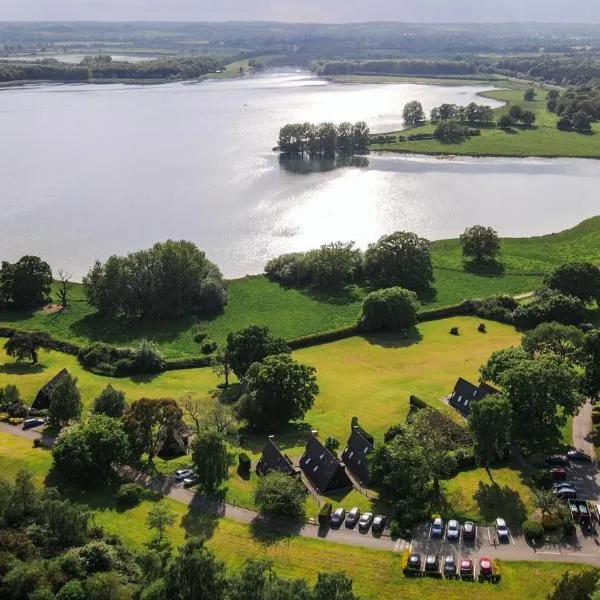 Rutland Hall Lakeside Lodges, hotel in Oakham