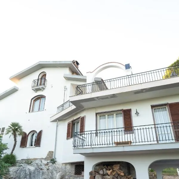 Villa del Pino, Terrazza vista Mare, hotel v destinaci Minturno