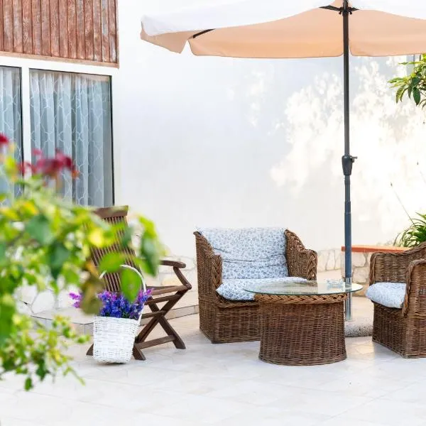 Villa del Pino, Terrazza vista Mare, hotel din Minturno