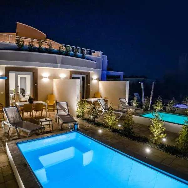 La Collina di Montegrappa - Suites with Heated Private Pool - Suites with Shared Pool – hotel w mieście Tuglie