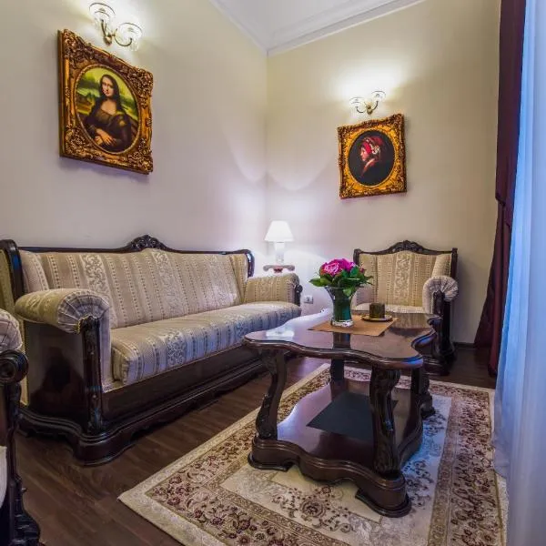 Picasso Boutique Hotel, hótel í Arad