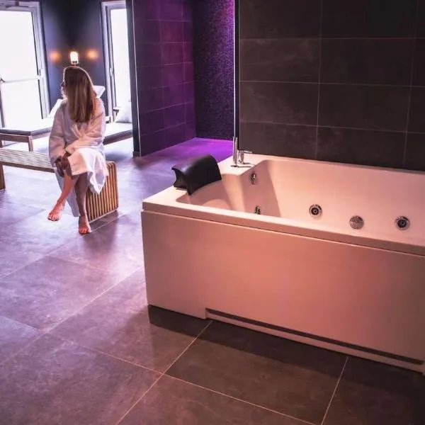 Brit Hotel Le Galion & Spa, hotel di Binic