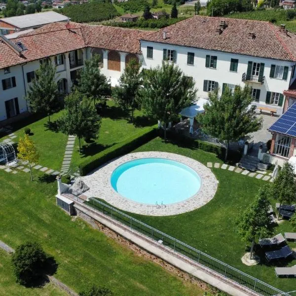 Agriturismo Podere La Piazza, hotel v destinácii Costigliole dʼAsti