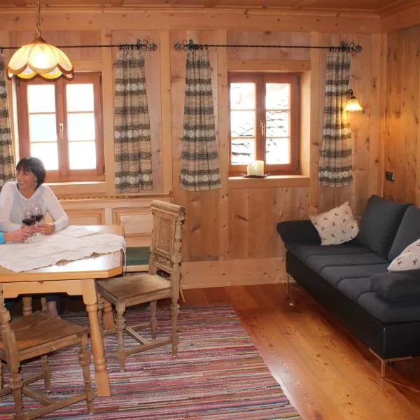 Ferienhaus Veider, hotel v destinaci Obertilliach