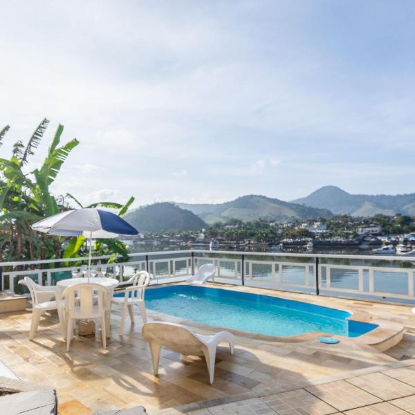 Casa com praia privativa, piscina e sauna em Angra dos Reis