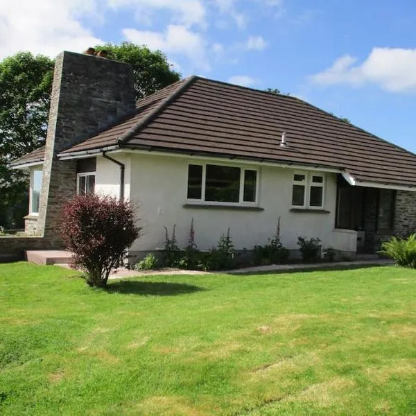Cockles Farm Bungalow, hotel en Saltash