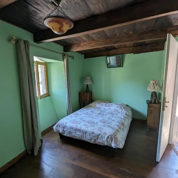 Le lys de la vallée – hotel w mieście  Labastide-sur-Bésorgues