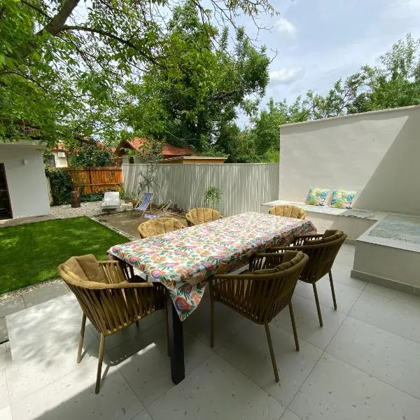 Bánhiday H31 Beach house, khách sạn ở Balatonakarattya