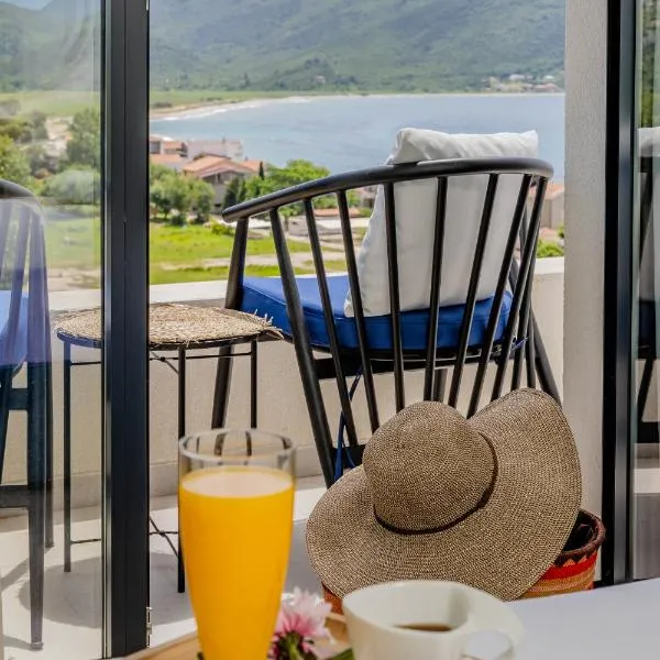 Hotel AQUILO, hotel in Petrovac na Moru