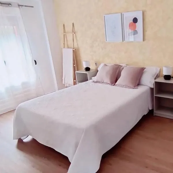 Casa Lola - Con 2 terrazas, ideal para desconectar, hotel in Requena
