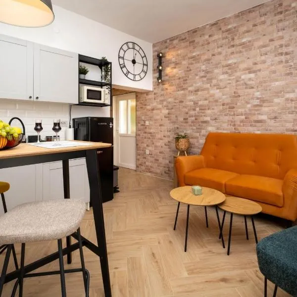 Relaxing Holiday Apartment, hotel u gradu Kornić