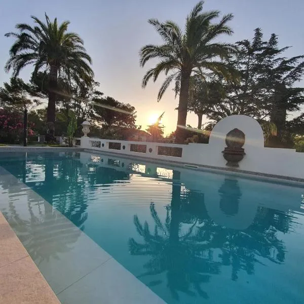 Villa Belle Epoque Saint-Raphaël, hotel a Saint-Raphaël