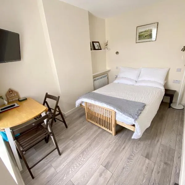 Studio Flat near Waterside Theatre, hotel in Aylesbury