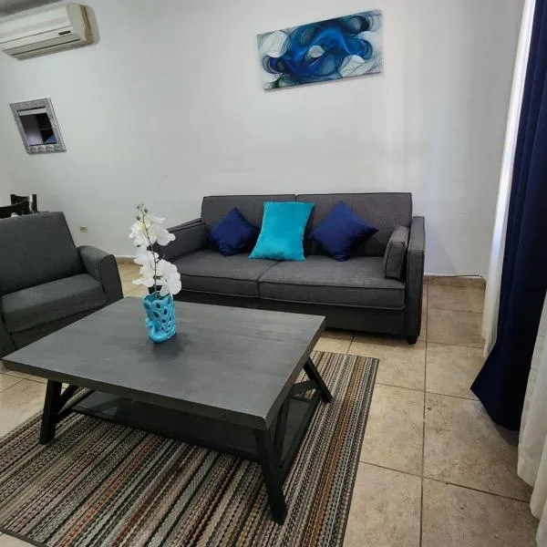 Casa céntrica, en privada con acceso controlado, hotel in Hermosillo
