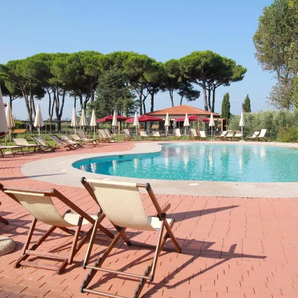 La Fattoria di Tirrenia, hotel v destinaci Tirrenia