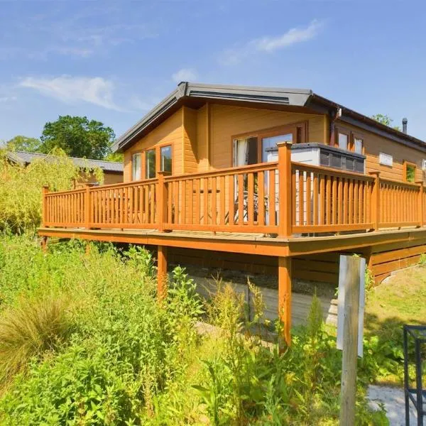 Poppy An Immaculate Lake side Lodge the Perfect Retreat, Sleeps 4, hotel v destinaci Ryde