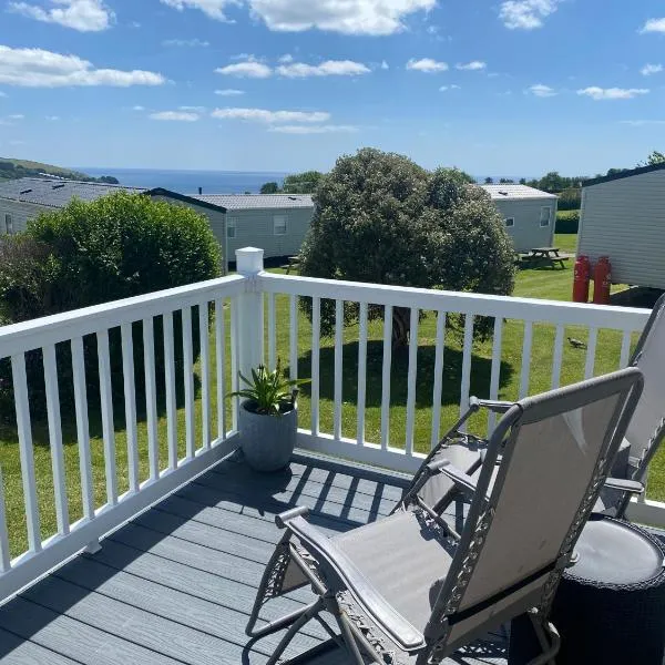 Gannets Rest - Spacious Static Caravan with Sea Views, hotel di Polperro