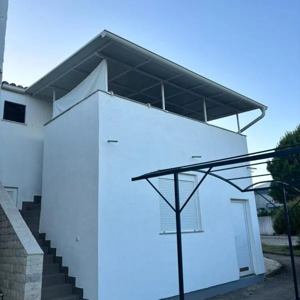 Apartman Ivko, hotel v destinácii Peroj