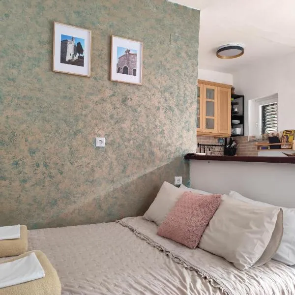 Studio apartman Tisno-Smokva, Hotel in Tisno