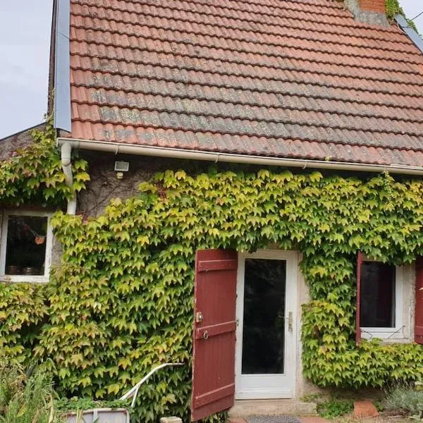 Cottage chaleureux avec Cheminée au Calme, hotel v destinaci Beaubery