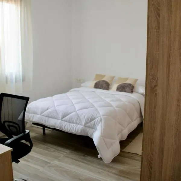 Los Miliarios, hotel in Carcaboso