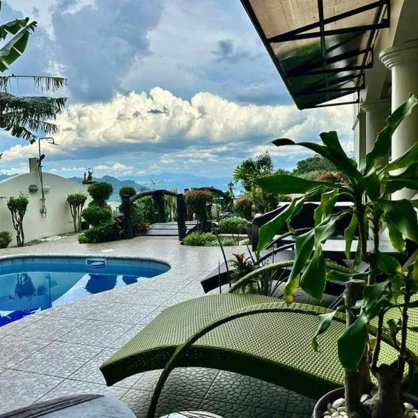 Avana Hills Tagaytay Villa, hotel v destinaci Tagaytay