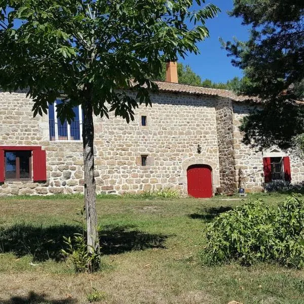 Maison typique de Haute Loire de 1782, hotel v destinaci Salettes