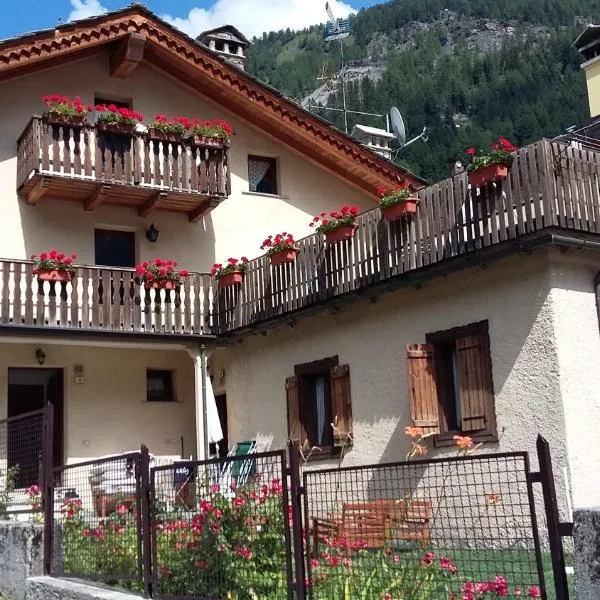 trilocale Entrèves CIR 117, hotel in Courmayeur