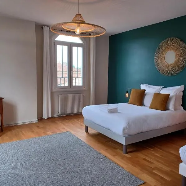 Gîte Château Touzinat - Saint-Emilion, hotel in Saint-Émilion