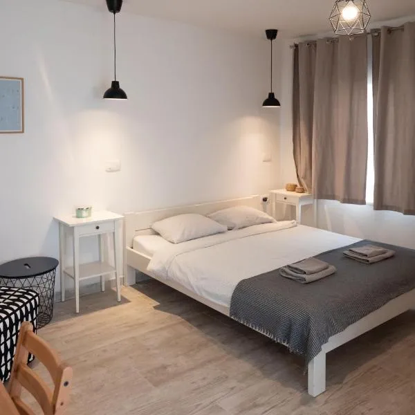 Center Studio Funtana, hotel in Funtana