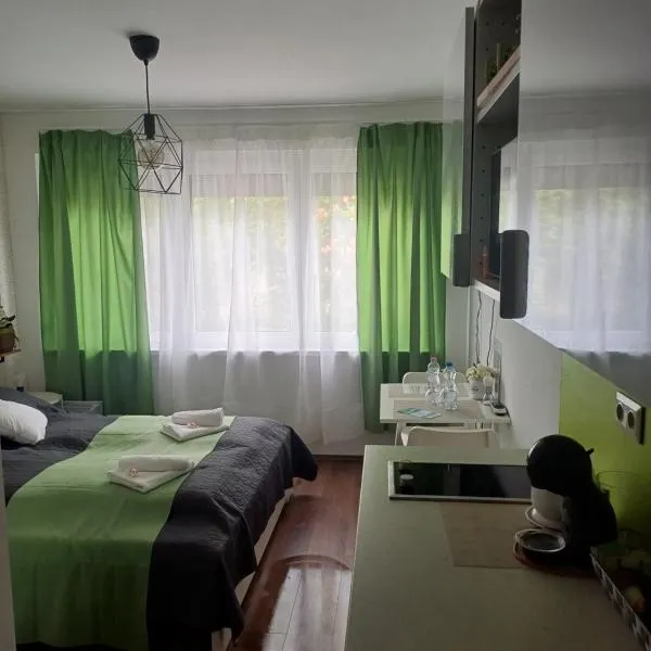 Harmónia Apartman Balatonföldvár, hotel v destinaci Balatonföldvár