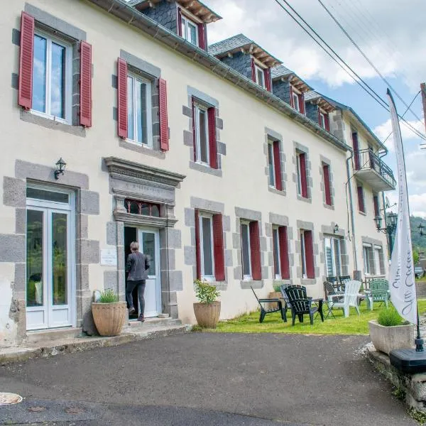 Au coeur du Volcantal, hotel v destinaci Laveissière