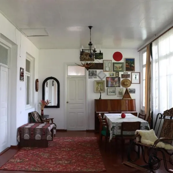 Collage Guesthouse, hotel v destinaci Alaverdi