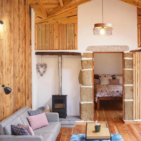 Casa Florescer - Blossom house, hotel in Fajazinha