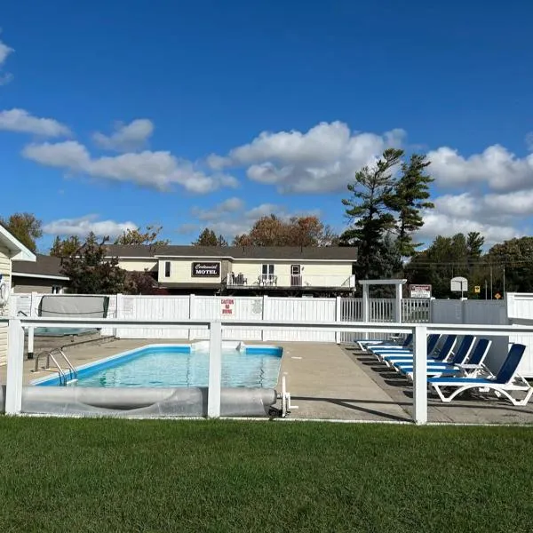 Centennial Motel, hotel v destinaci Sauble Beach