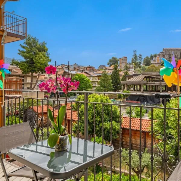 La Casa Di Jano, hotel in Francavilla di Sicilia