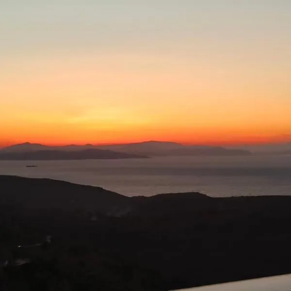 Aggelos & Melina Studios - Enjoy sunset from Aggelos!, hotel v destinaci Ioulida