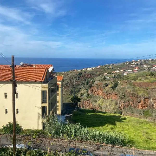 Sunset Star II With Sea View, Hotel in Calheta