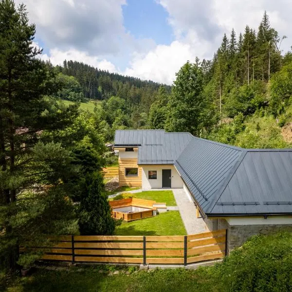 Chata Na Makově s vířivkou a finskou saunou, hotel v destinaci Makov