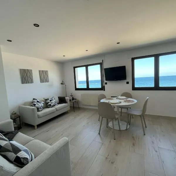 Apartamento BURELA PALOMA PLAYA, hotel v destinácii Burela de Cabo