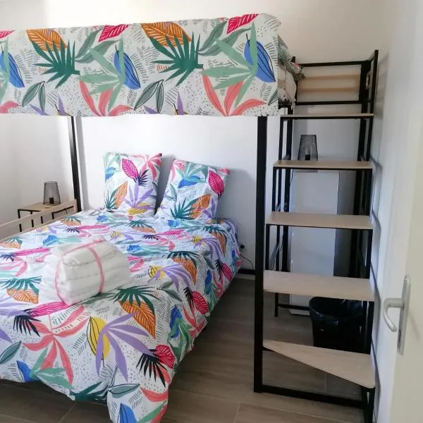 Maison de plain-pied 10 couchages, hotel v destinácii La Crau