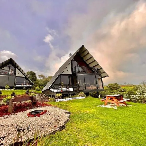 Cabañas de Montaña Magia del Poás, hotel di Poás