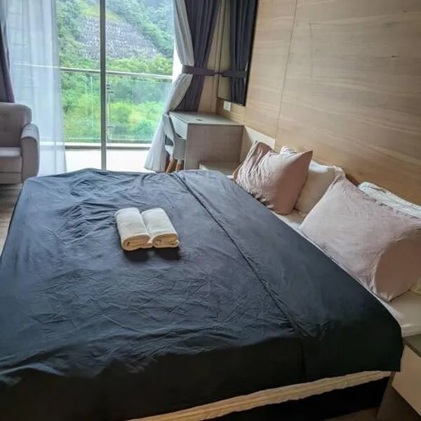 MH homestay aeropod kota kinabalu tanjung aru, hotel di Donggongon