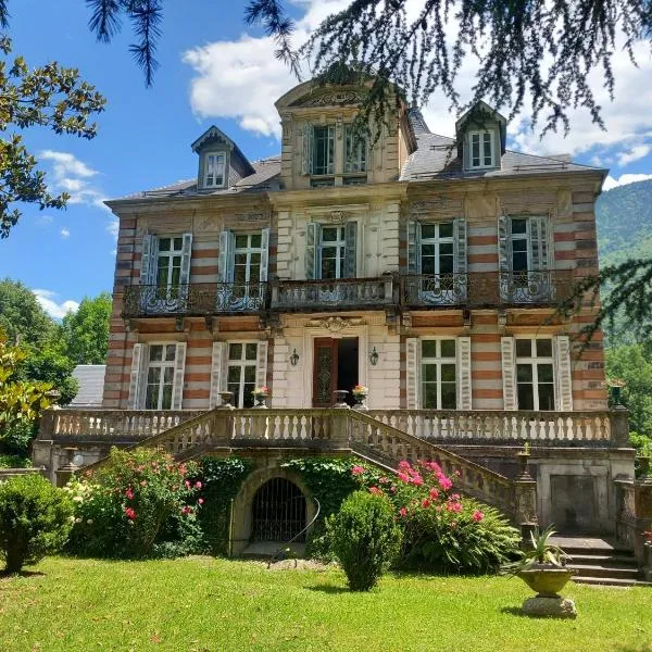 Villa du Lys, hotel v destinaci Luchon