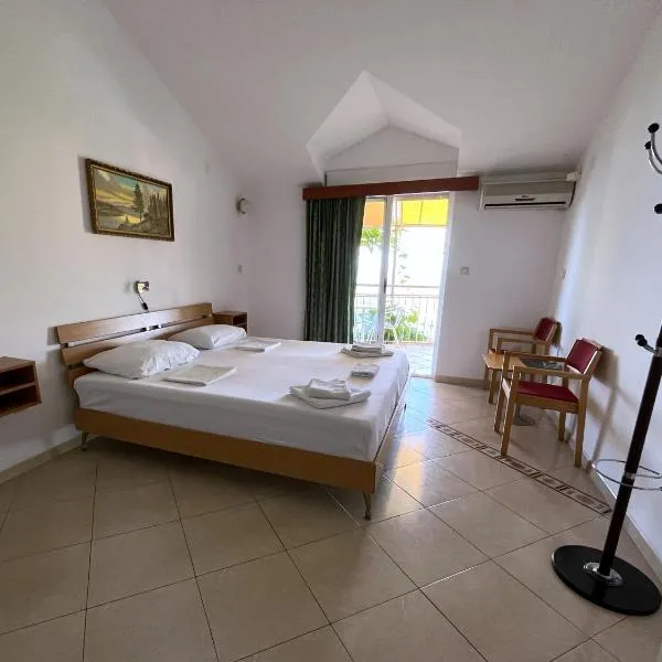 Apartments Nikvik, hotell i Budva